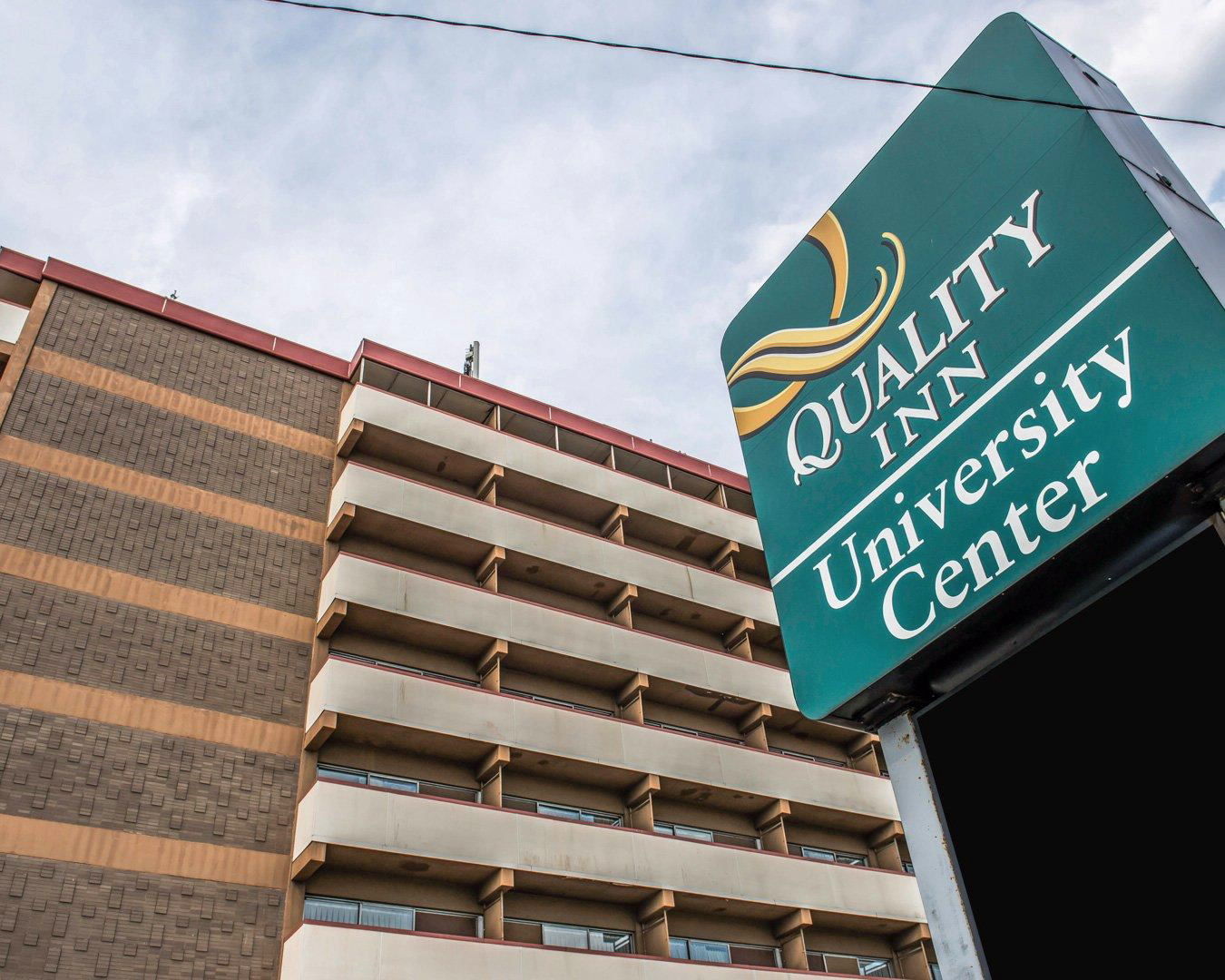 Quality Inn University Center Pittsburgh Exterior photo